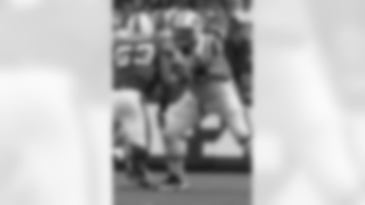Matt Slauson Photos