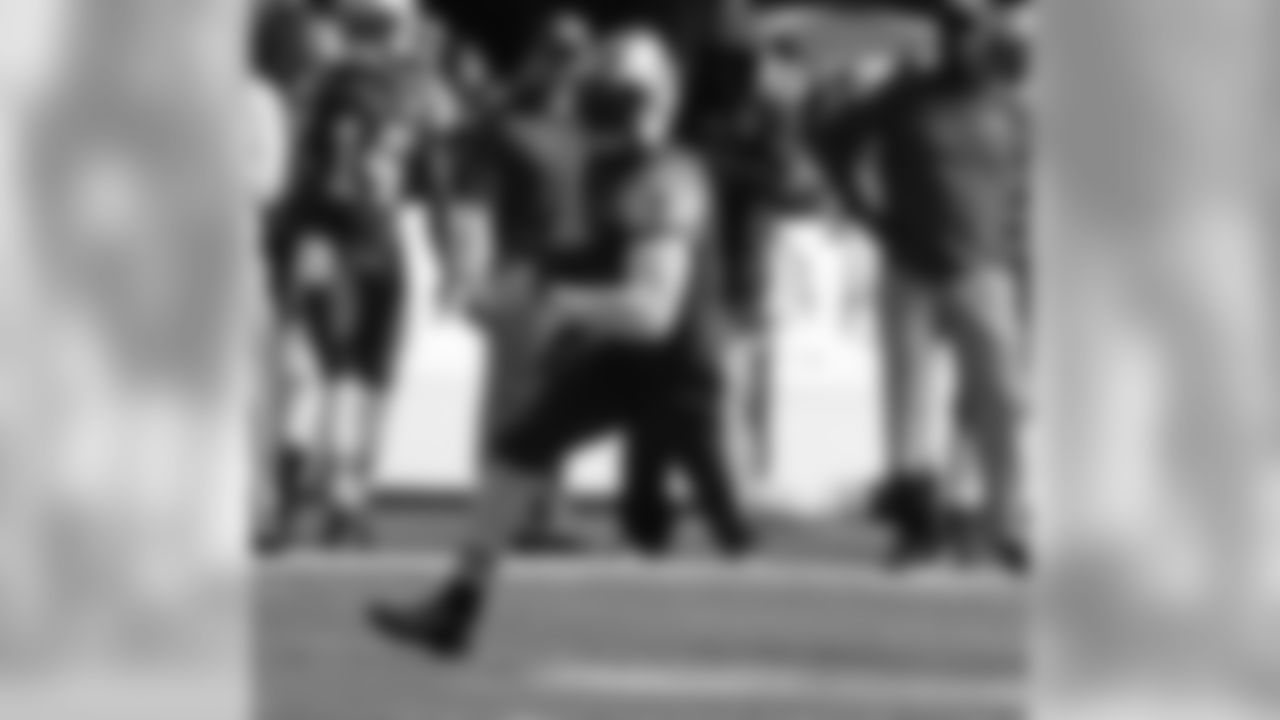 Michael Vick will make his first start since Oct. 27 of last season and he will do it against his former coach and friend Andy Reid. Jets players are looking for the 34-year-old QB to provide a spark to the offense, which Vick so often does by avoiding pass rushers and scrambling for first downs. Vick, mind you, is 51 rushing yards away from 6,000 for his career.