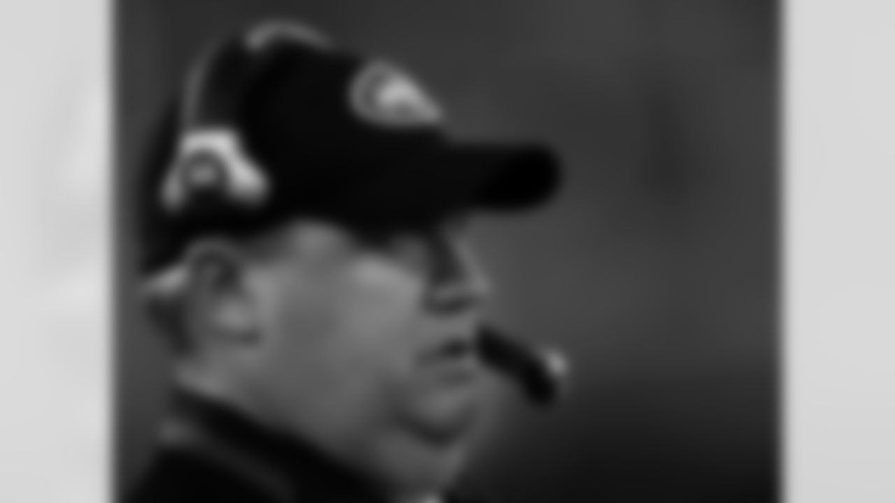 2009 Week 13 Jets at Bills Photos
