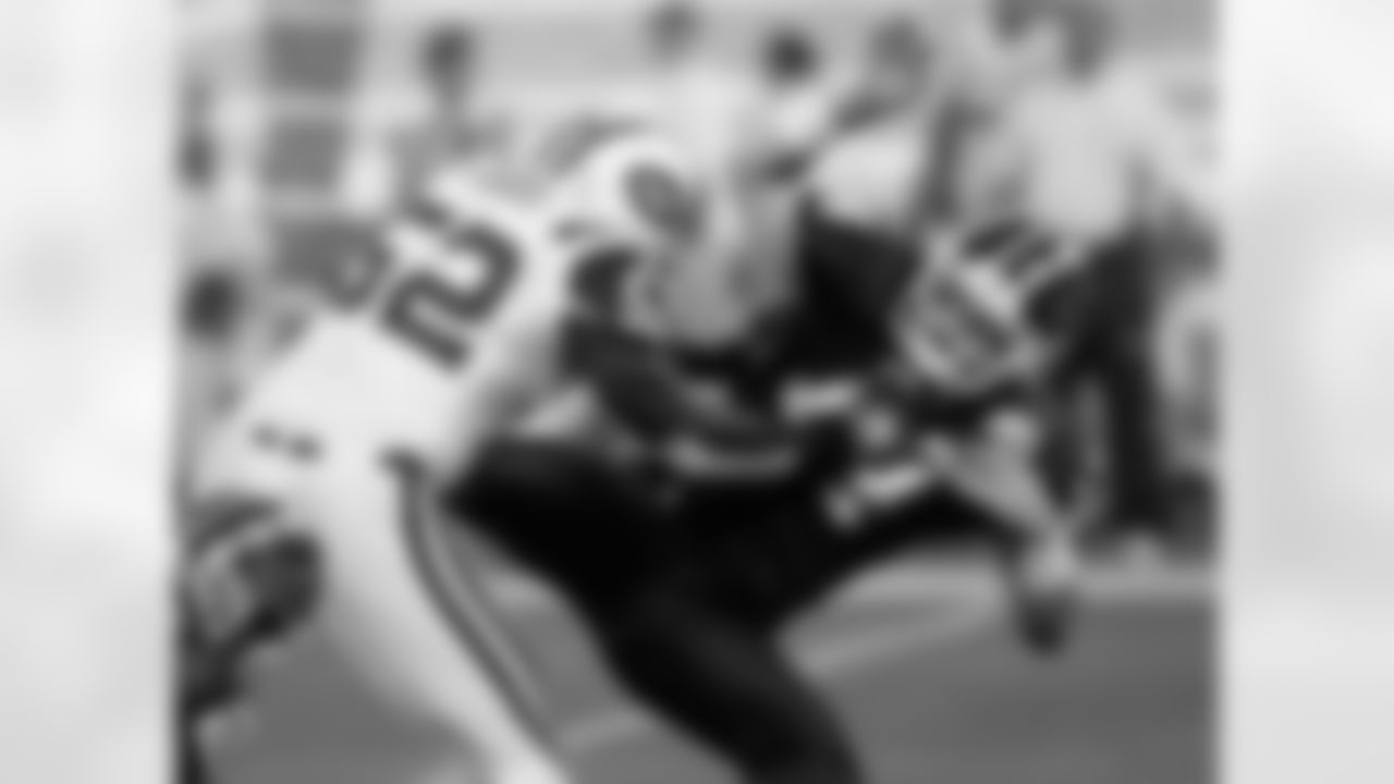 2009 Week 13 Jets at Bills Photos