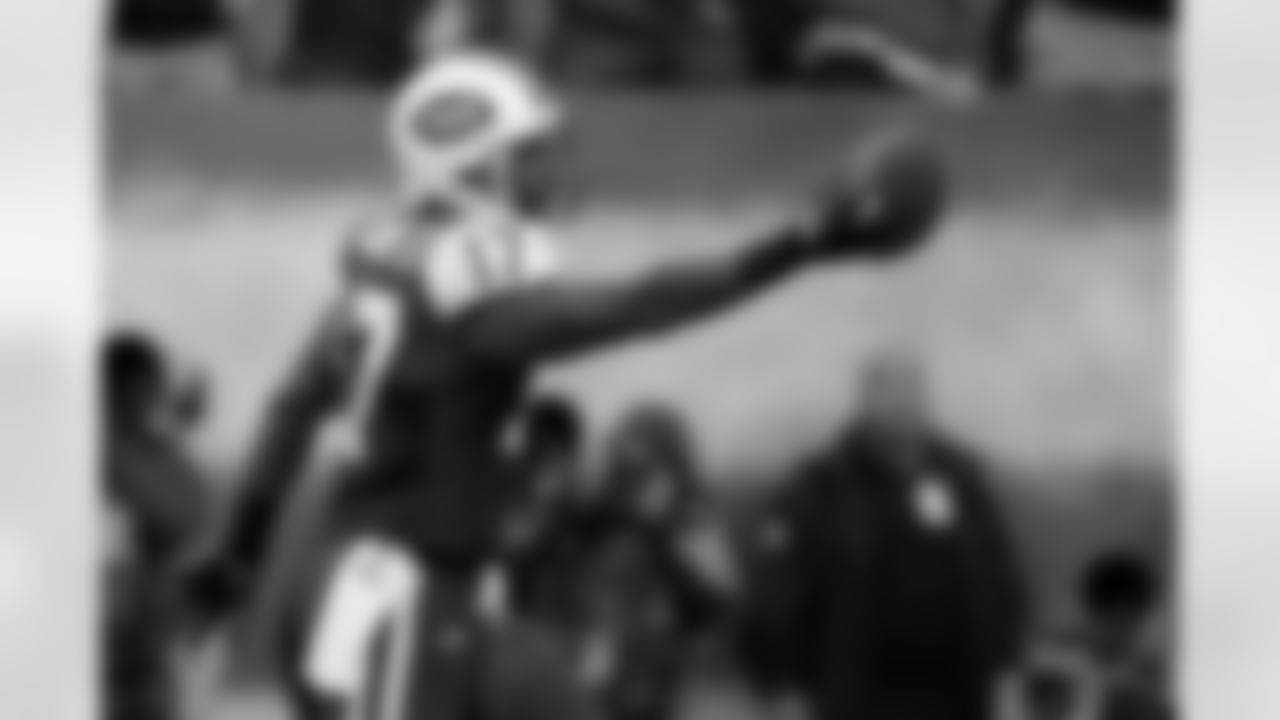 2010 Week 17 Jets vs Bills Game Photos