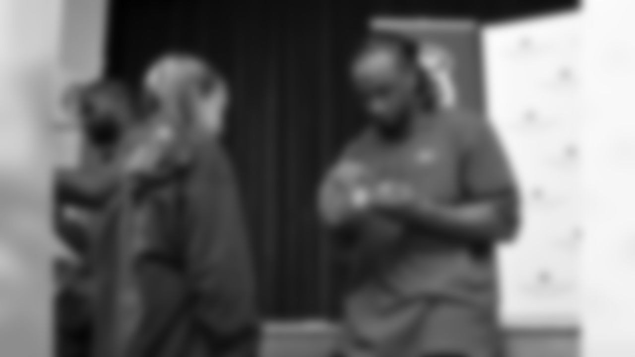 NFL Play 60 Challenge: Wilson and Dixon Inspire Local Kids