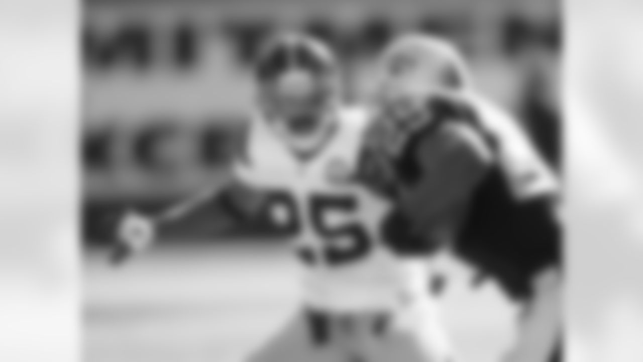 2009 Week 7 - Jets at Raiders Photos