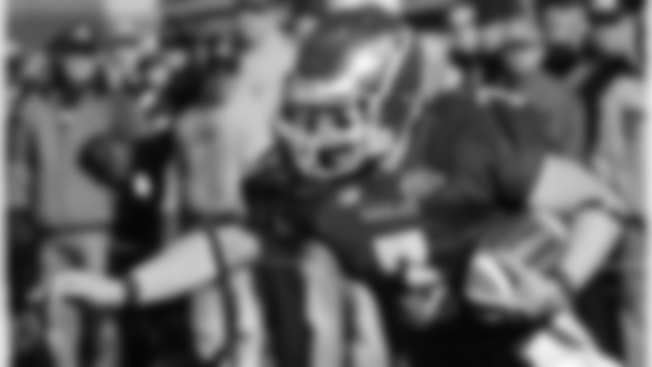 Danny Woodhead Photos