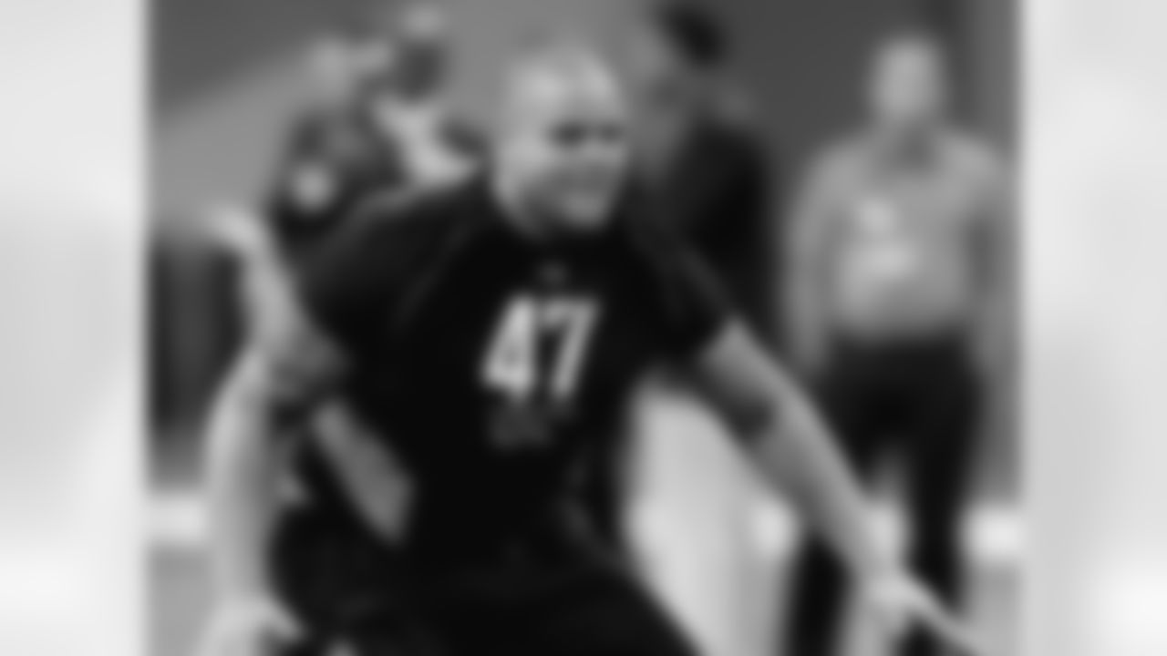 OL Matt Slauson