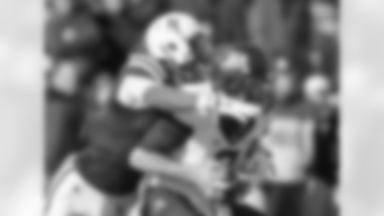 Sports Illustrated's Don Banks doesn't see the former Nebraska edge rusher falling past No. 6.