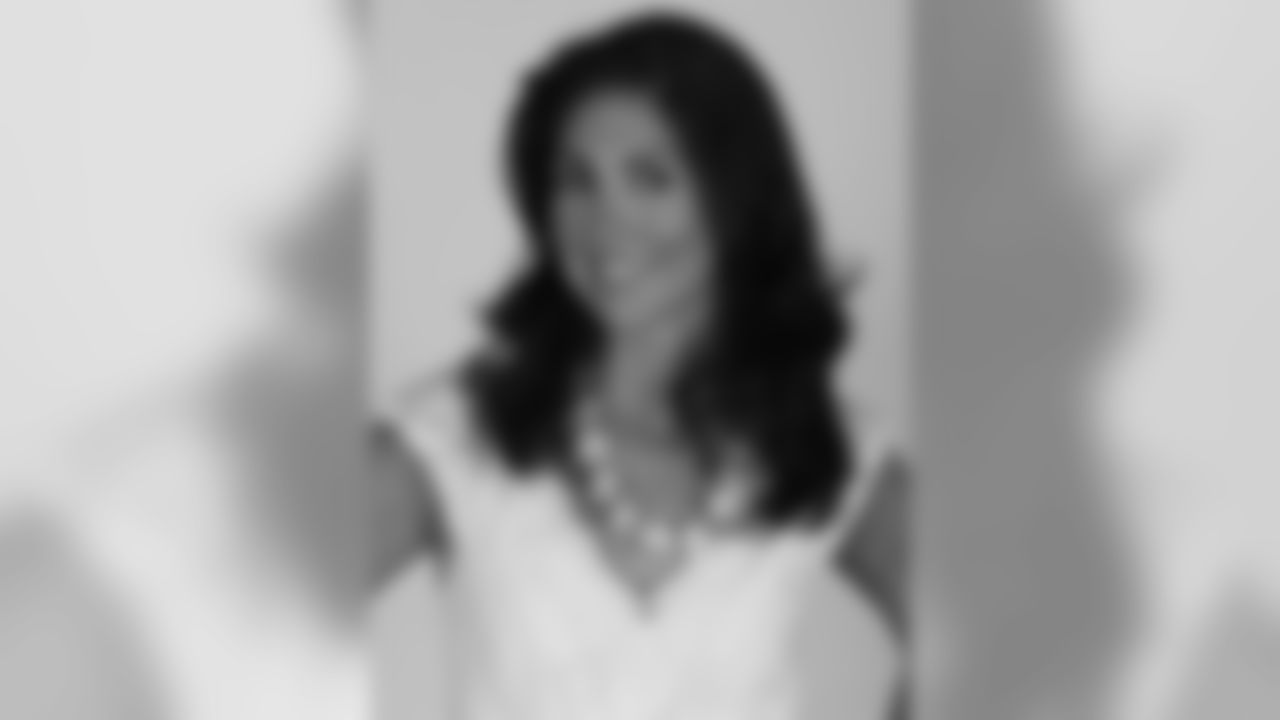 Denise Garvey - Director of New York Jets Flight