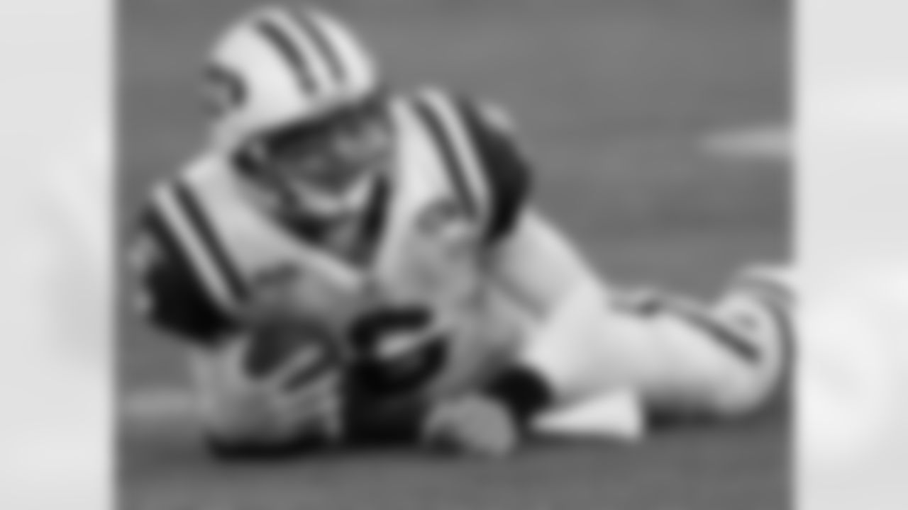 2009 Week 13 Jets at Bills Photos