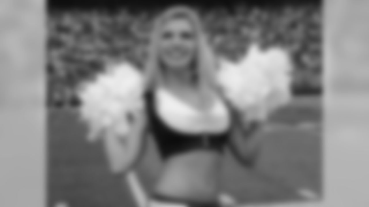 Ryann 2009 Flight Crew Member Photos