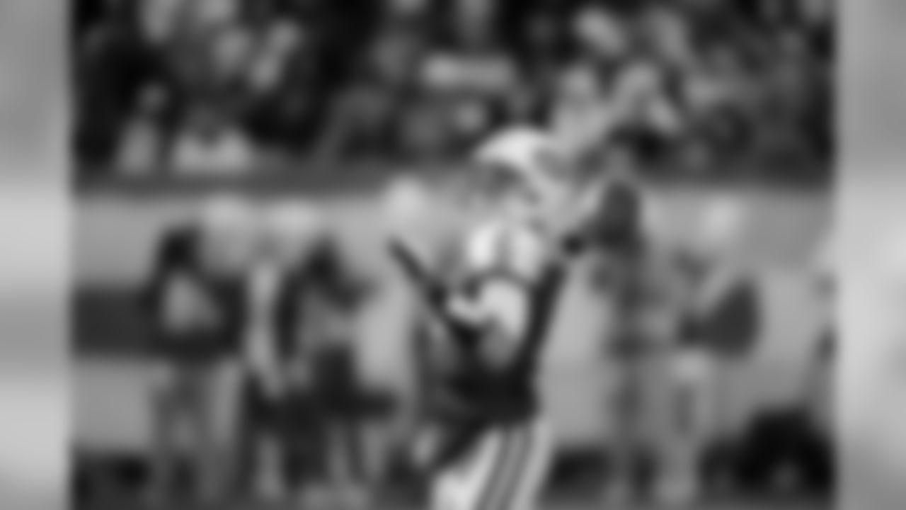 2011 Regular Season Week 16 Jets vs. Giants Game Photos