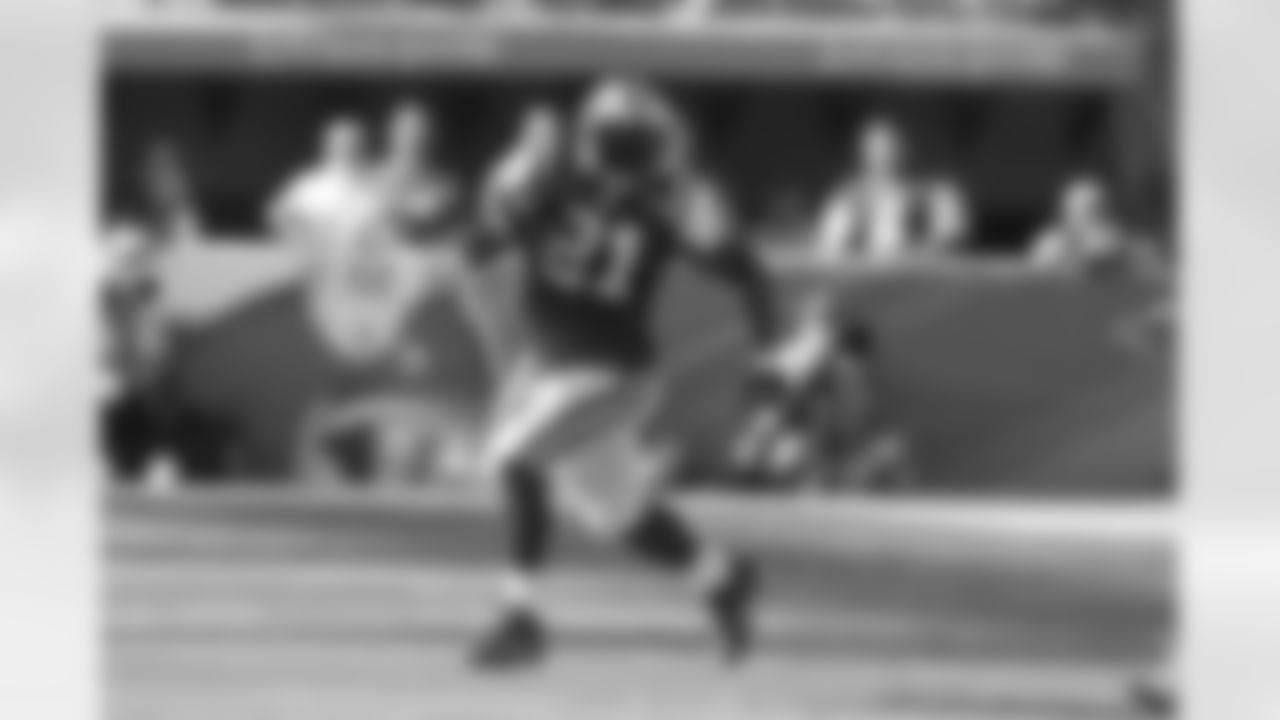 LaDainian Tomlinson Photos