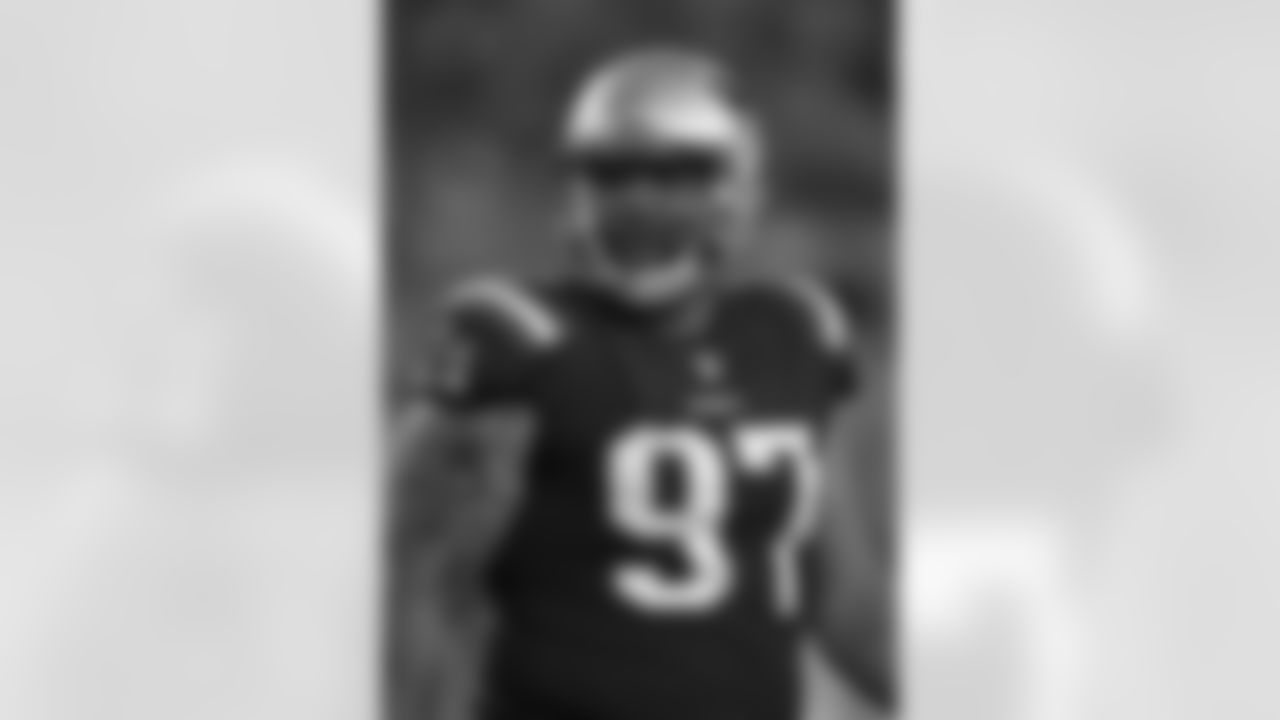 No. 24 Alan Branch, DT