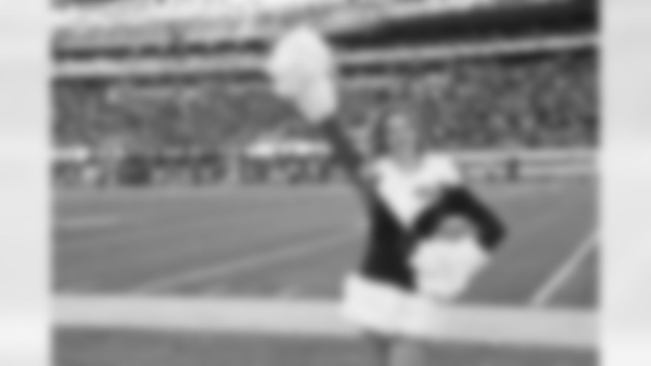 New York Jets Flight Crew: Jets vs Giants