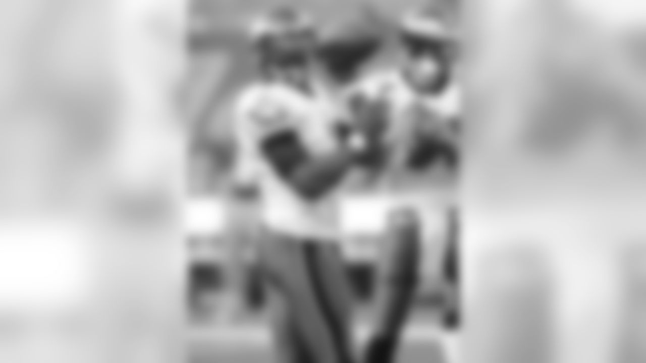 2009 Preseason Week 4 - Jets vs Eagles Photos