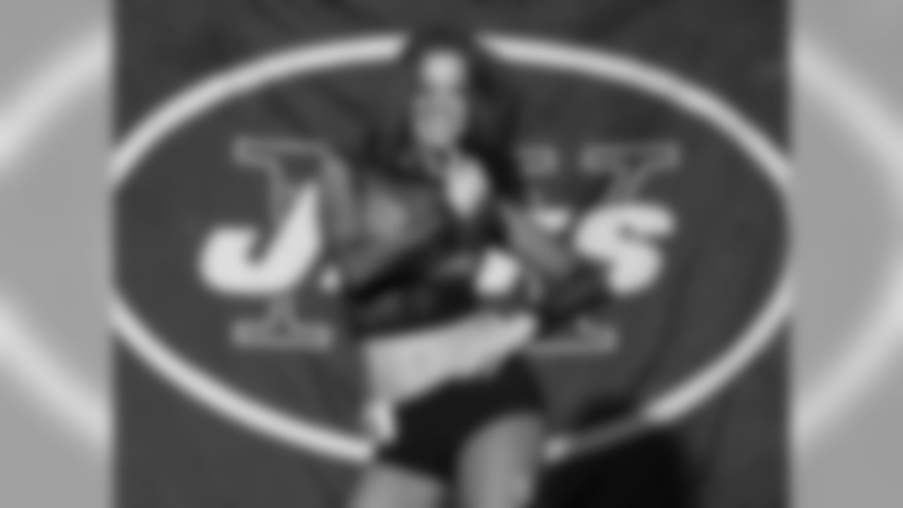 Linda - 2009 Flight Crew Member Photos