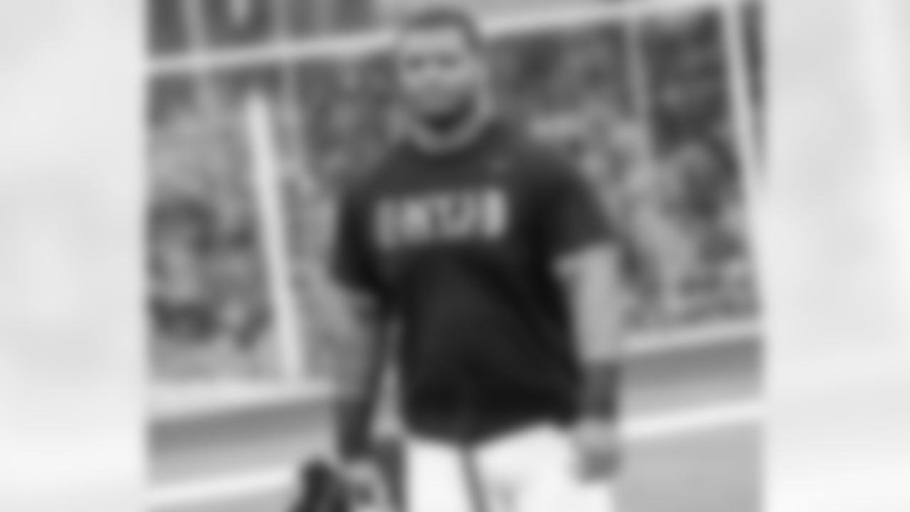 DL Deon Simon