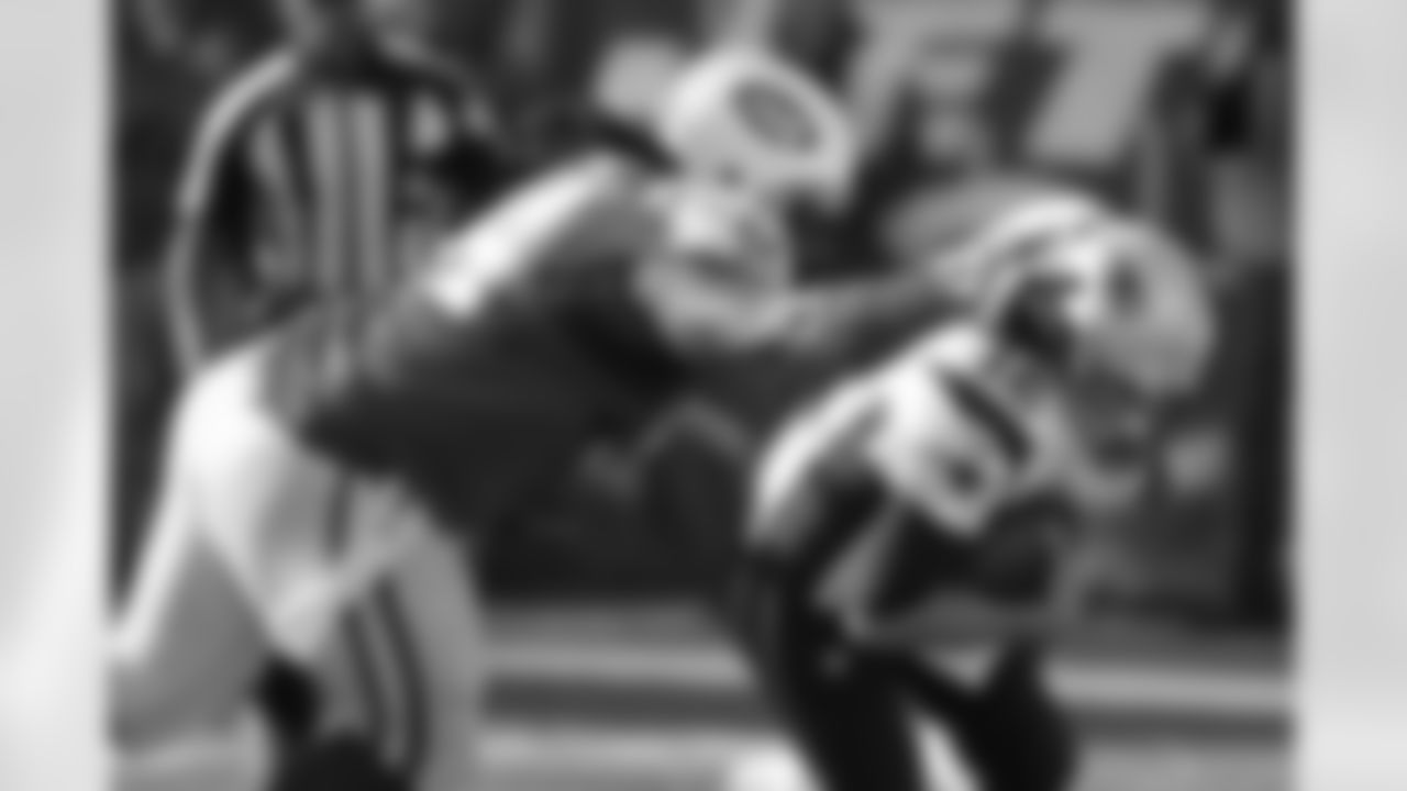 "Snacks," the former William Penn free agent, has come on strong the past two seasons with 32 starts. In '13 he had 80 tackles and unofficially tied David Harris with a team-high 17.5 tackles for loss/no gain. This past season he had 68 tackles in the middle of the Jets' fifth-ranked NFL rush defense.