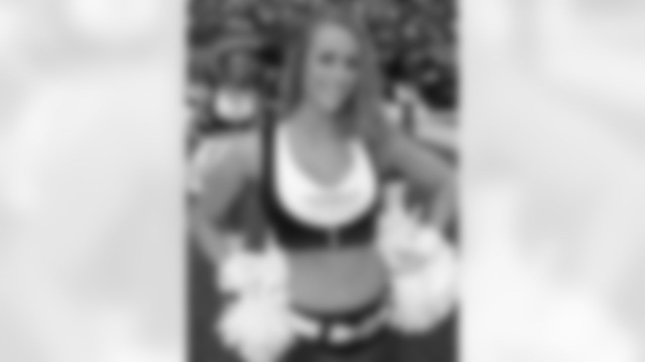 2009 Week 3 Jets vs Titans Flight Crew Photos