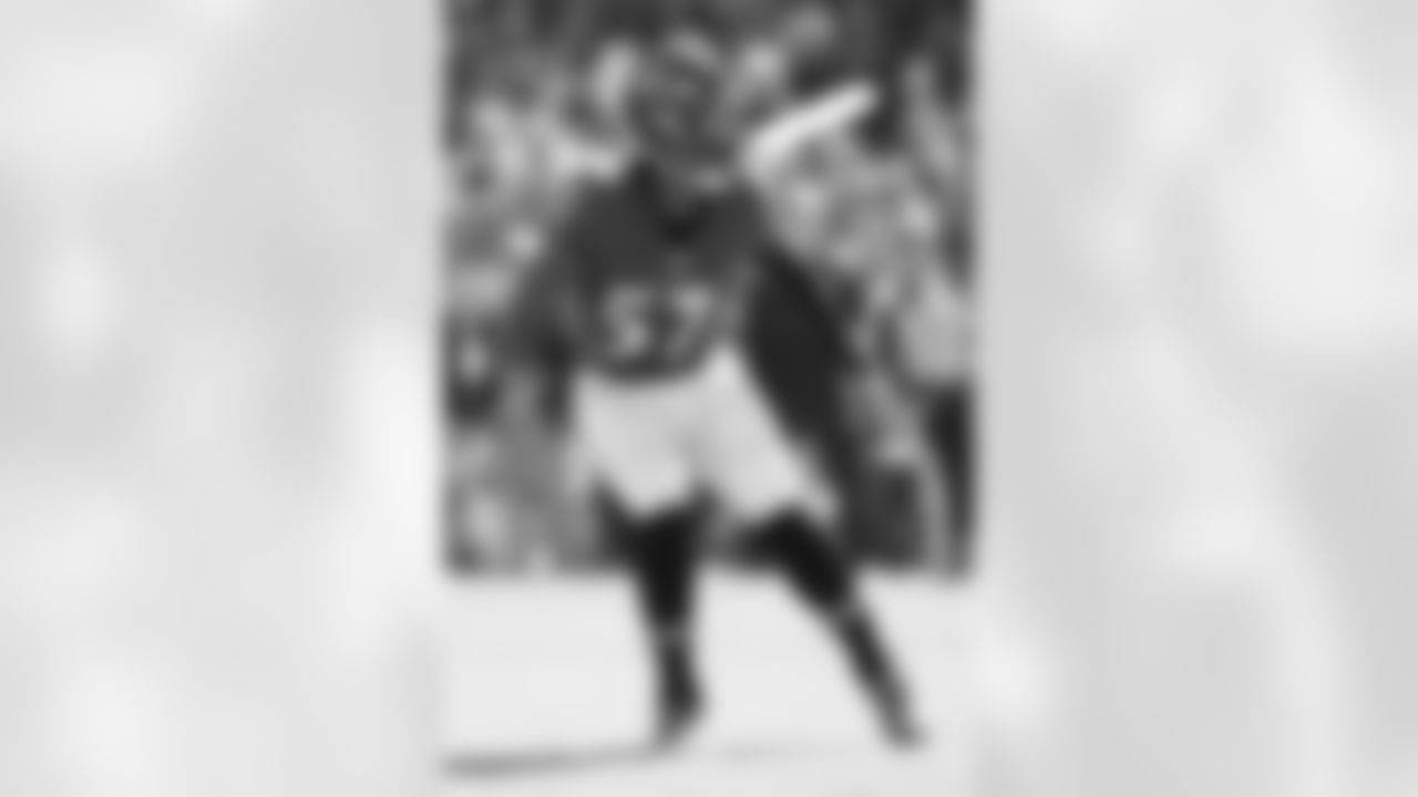 ILB C.J. Mosley
