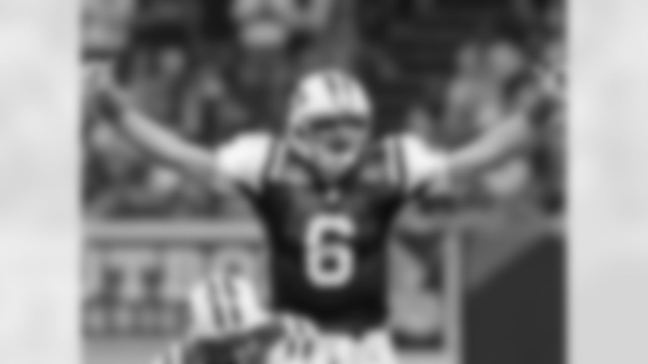 2009 Week 4 - Jets at Saints Photos
