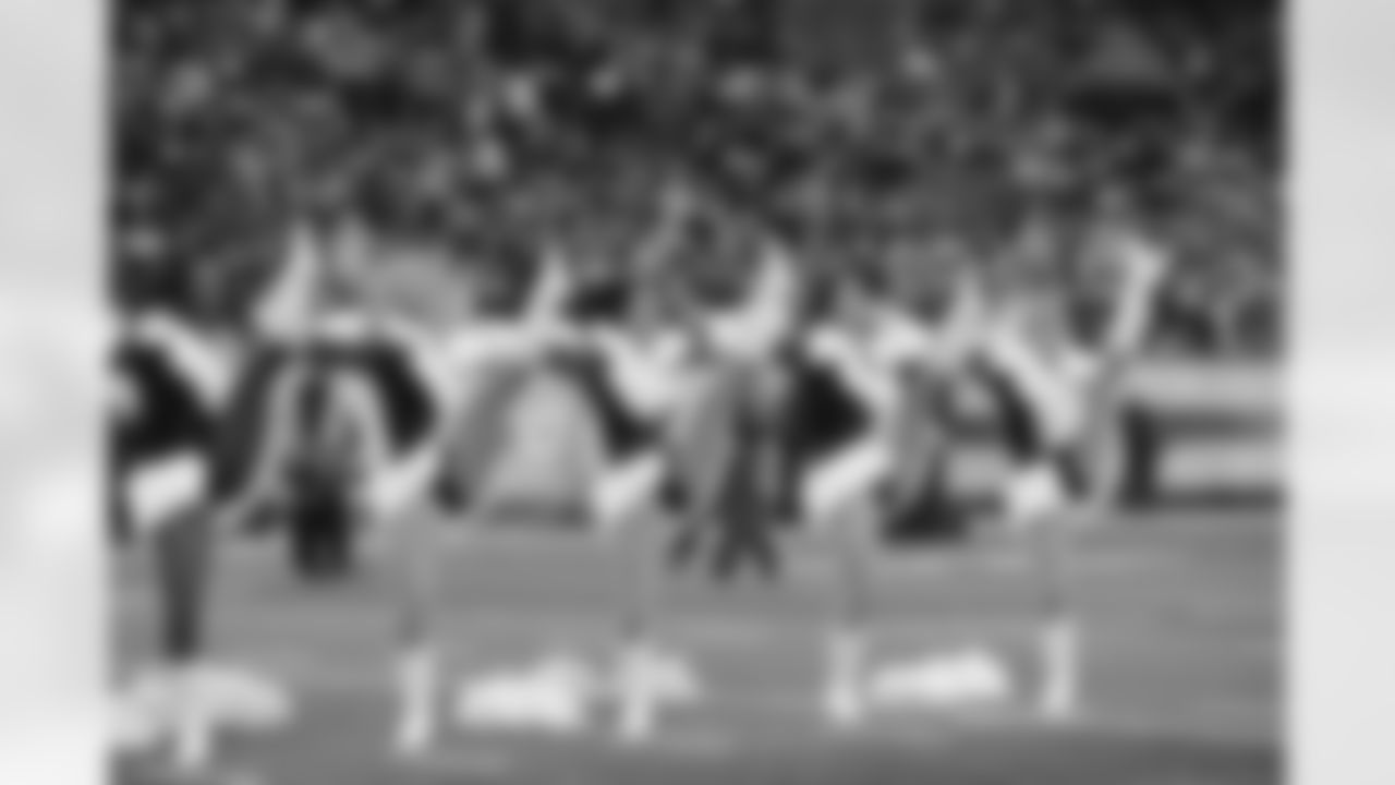 2010 Week 14 Jets vs Dolphins Flight Crew Photos