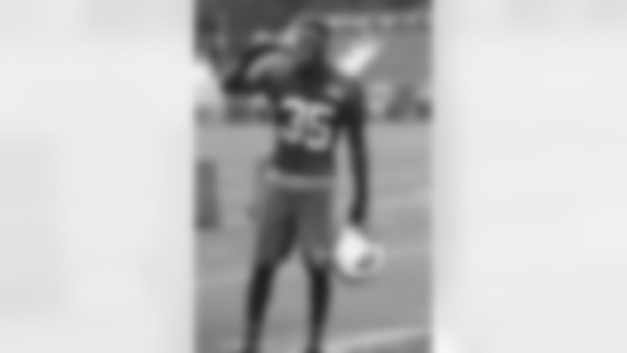 S Durell Eskridge