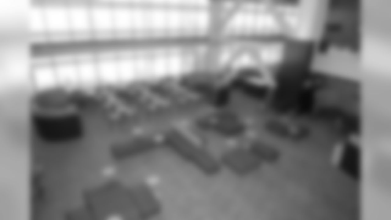 The Lounge in the Mezzanine Level Touchdown & Lexus Clubs