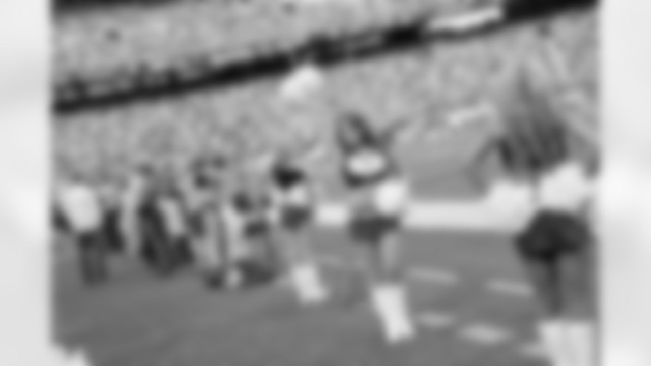 New York Jets Flight Crew: Jets vs Chargers