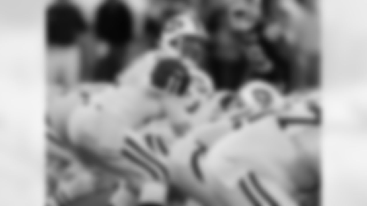 2009 Week 13 Jets at Bills Photos