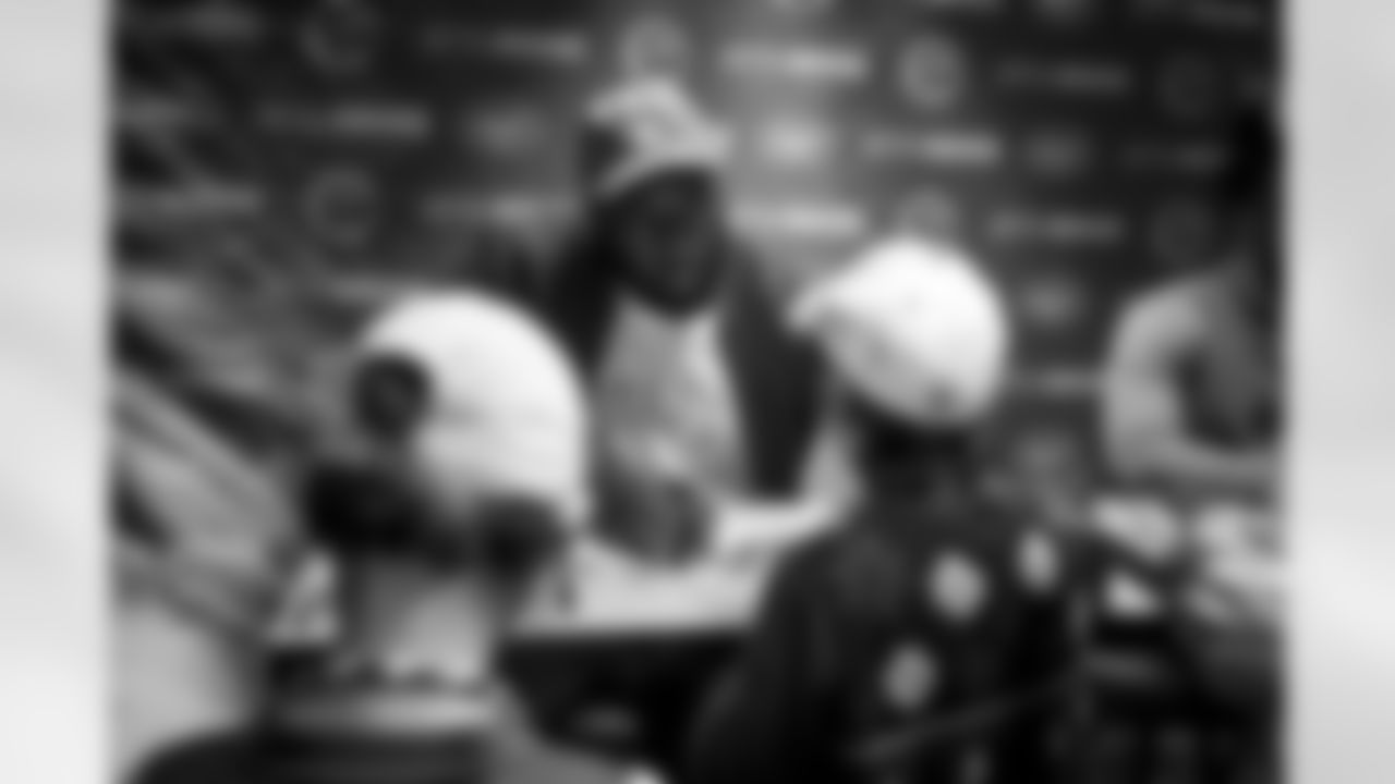 Muhammad Wilkerson signing autographs