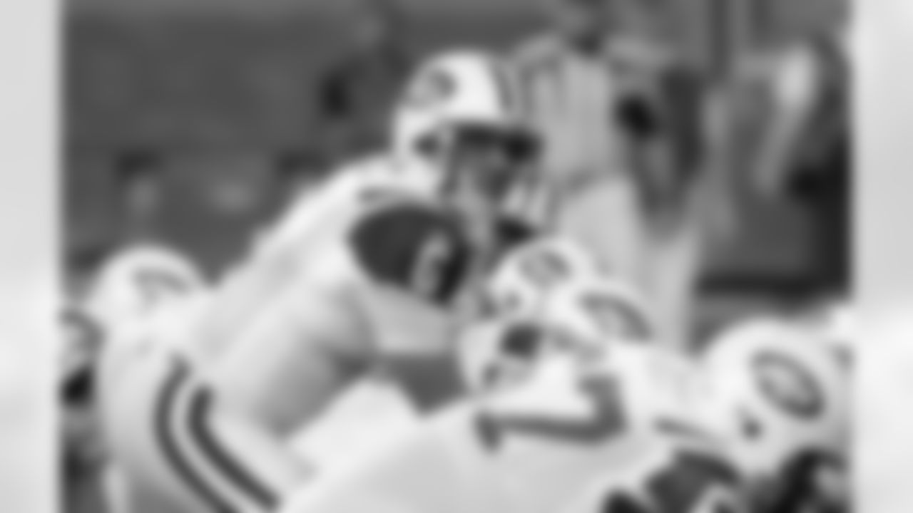 2010 Week 9 Jets vs Lions Game Photos