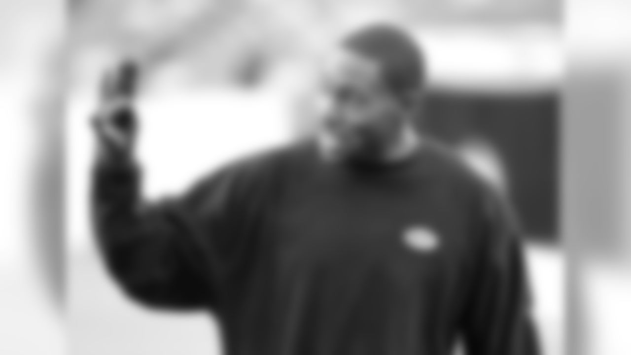 2010 Week 17 Jets vs Bills Game Photos