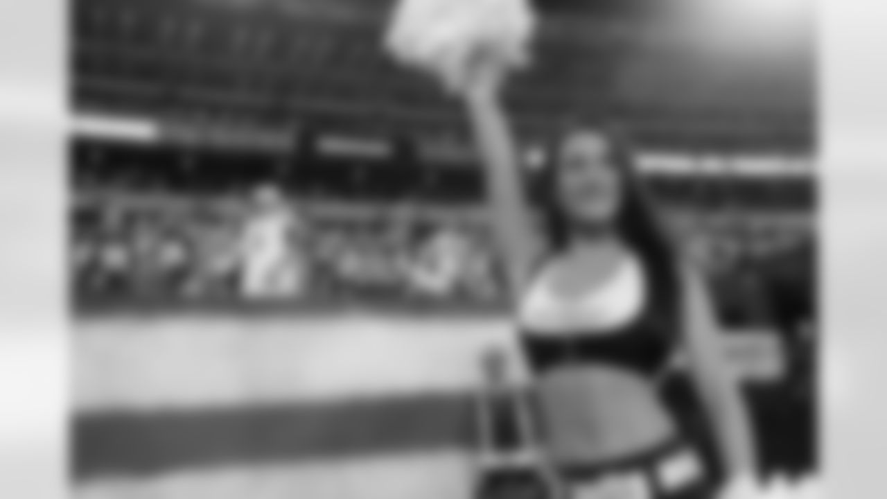 New York Jets Flight Crew: Jets vs Cowboys