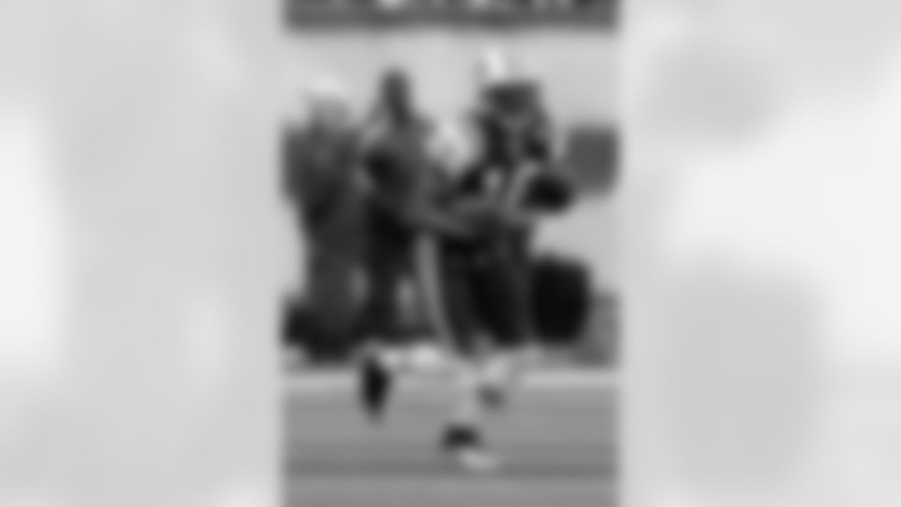 2010 Week 17 Jets vs Bills Game Photos