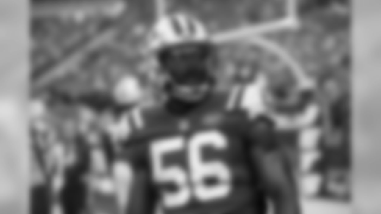 #56 Demario Davis (LB)