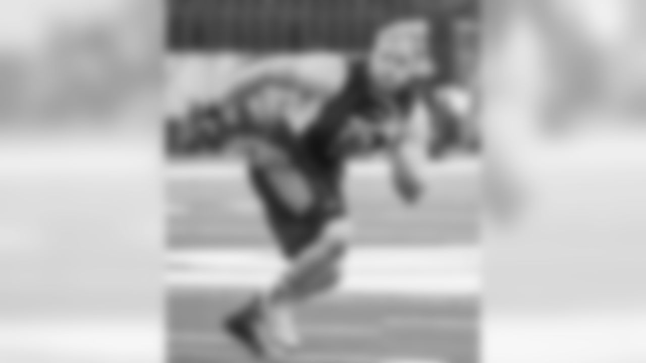 ILB Tyler Matakevich, Temple (6'0, 233)