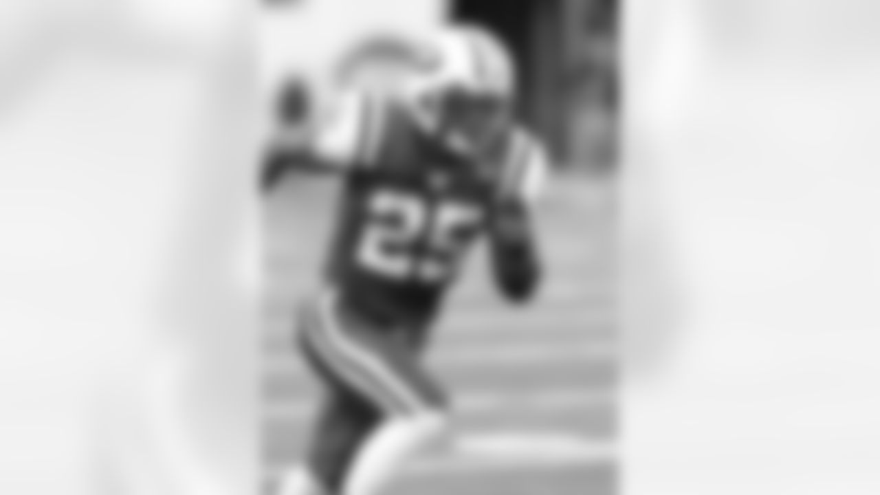 Joe Mcknight Photos