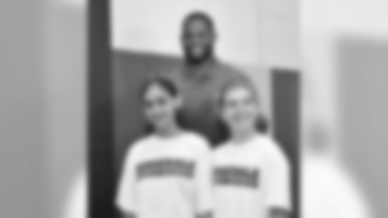 NFL Play 60 Challenge: Wilson and Dixon Inspire Local Kids