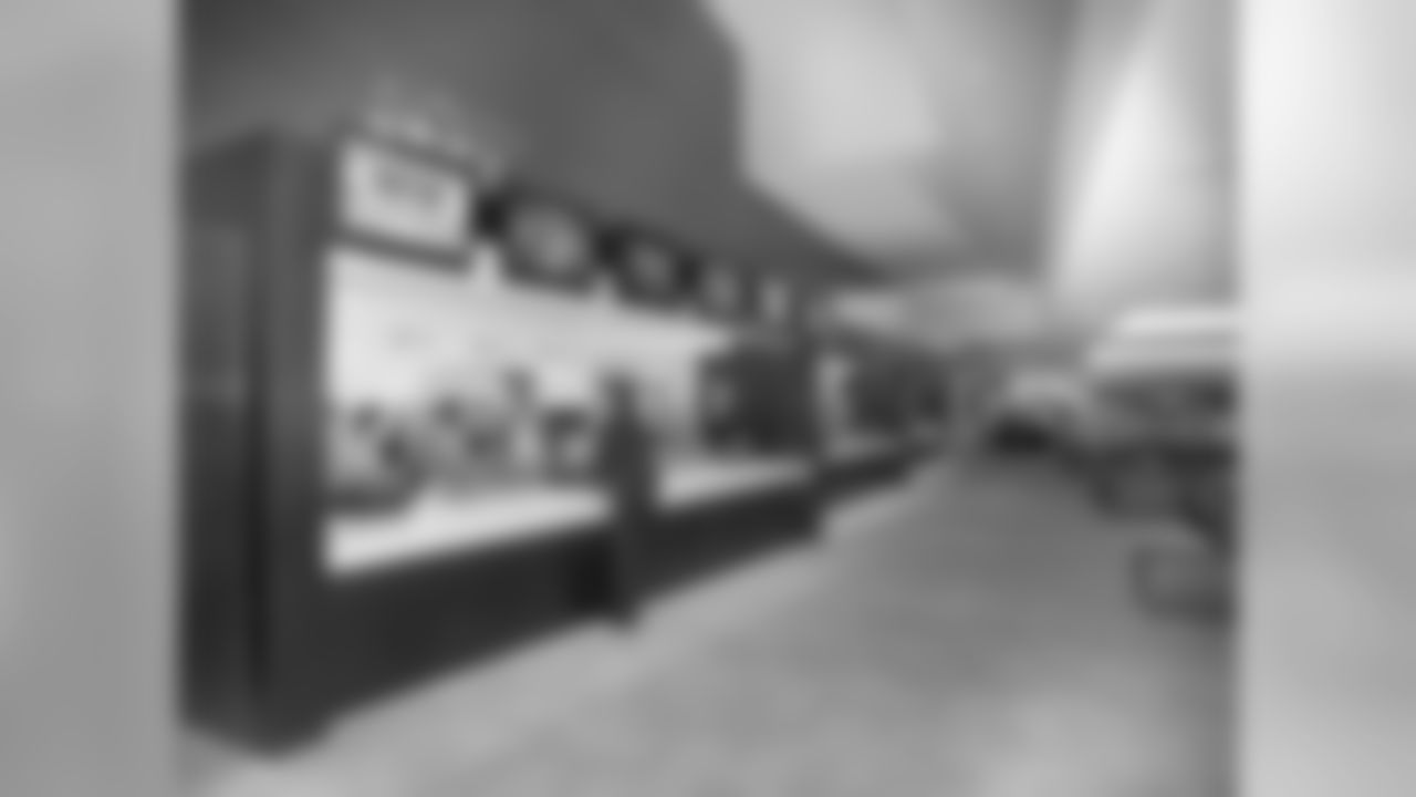 The Lounge in the Mezzanine Level Touchdown & Lexus Clubs