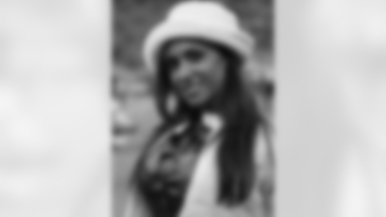 Game Host, Jenn Sterger Photos
