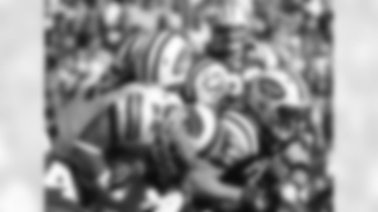 2011 Regular Season Week 9 Jets at Bills Game Photos