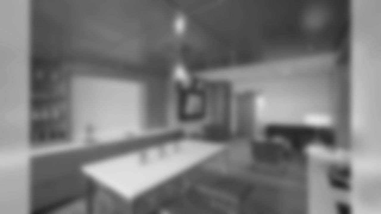 Dining Area in the Hertz Suites