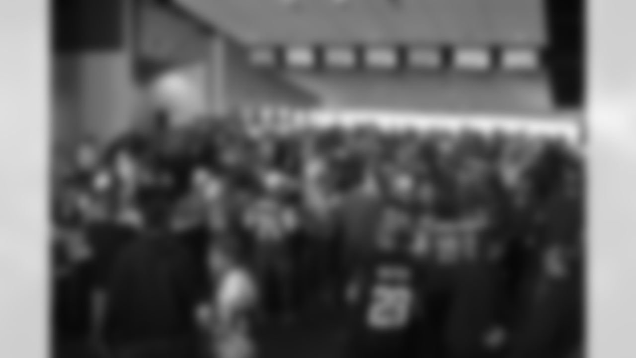 Fans in the MetLife 50 Club