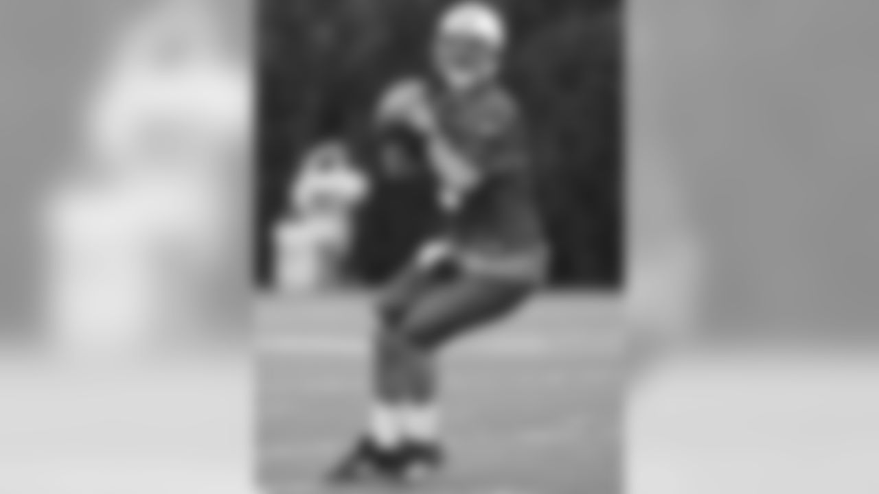 QB Erik Ainge