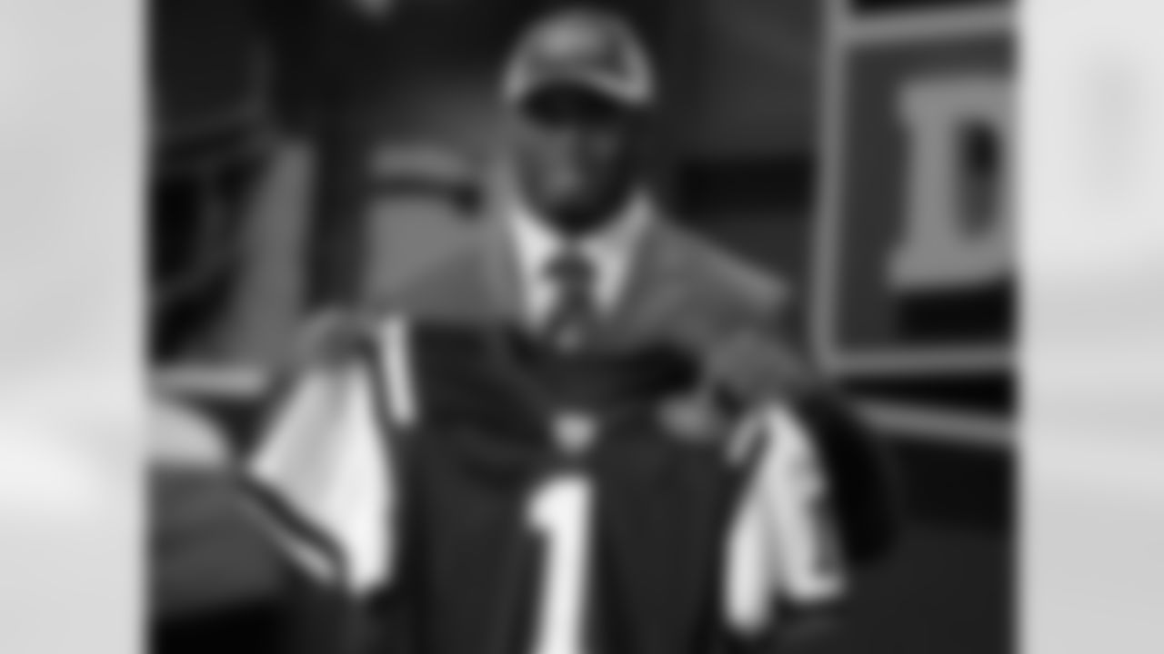 Vernon Gholston holds No. 1 but will wear No. 56