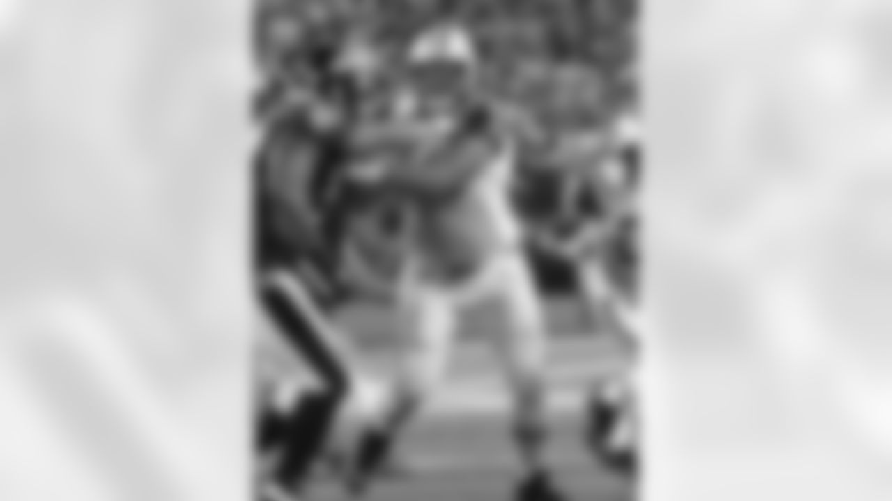 Nick Mangold Photos