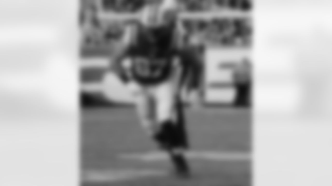 It's a homecoming game for Decker, who grew up about 90 minutes from Minneapolis in Cold Spring, MN. As a senior at the University of Minnesota, Decker played on the field at TCF Bank Stadium, which is located on the school's campus and is the site of this week's Jets-Vikings game. The career leader in receptions (227) and receiving yards (3,119) at Minnesota said he's looking forward to seeing his old campus: "It's exciting for us to just be on campus where I spent a lot of years. I get to see some familiar faces. It's going to be fun to be back in that environment to see family, see friends coming to the game. I'm excited."