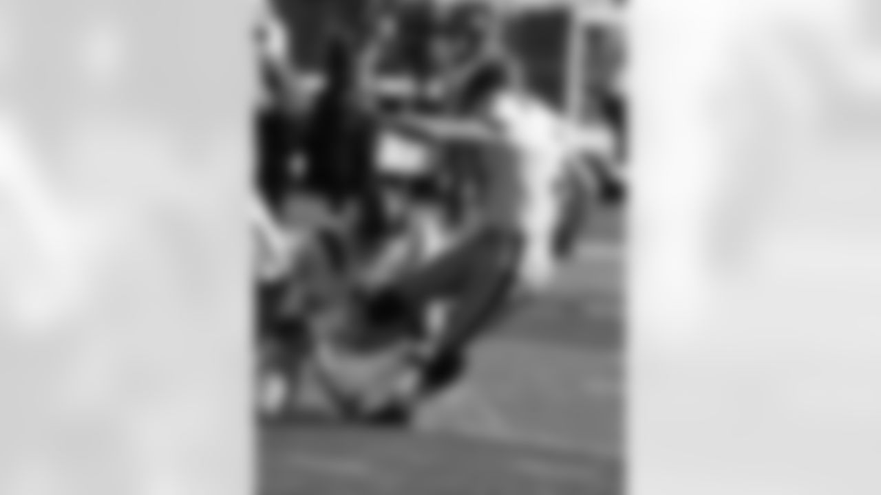 2009 Week 7 - Jets at Raiders Photos