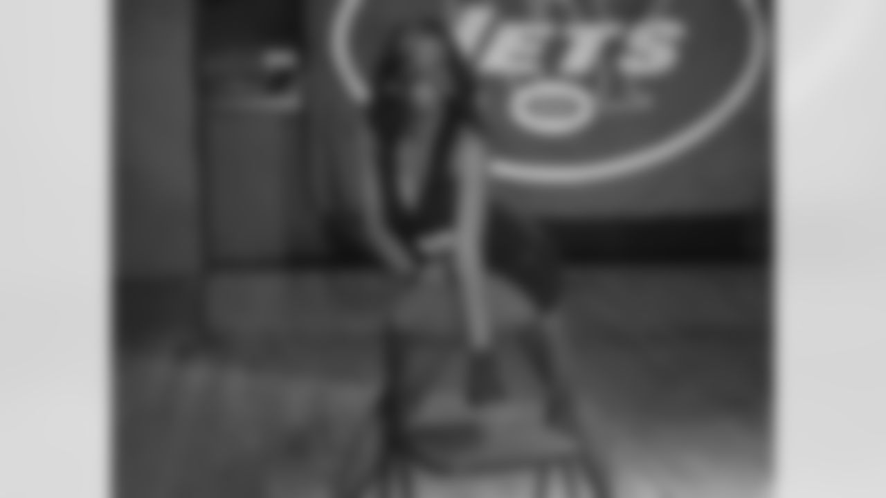 Mandisa 2009 Flight Crew Member Photos