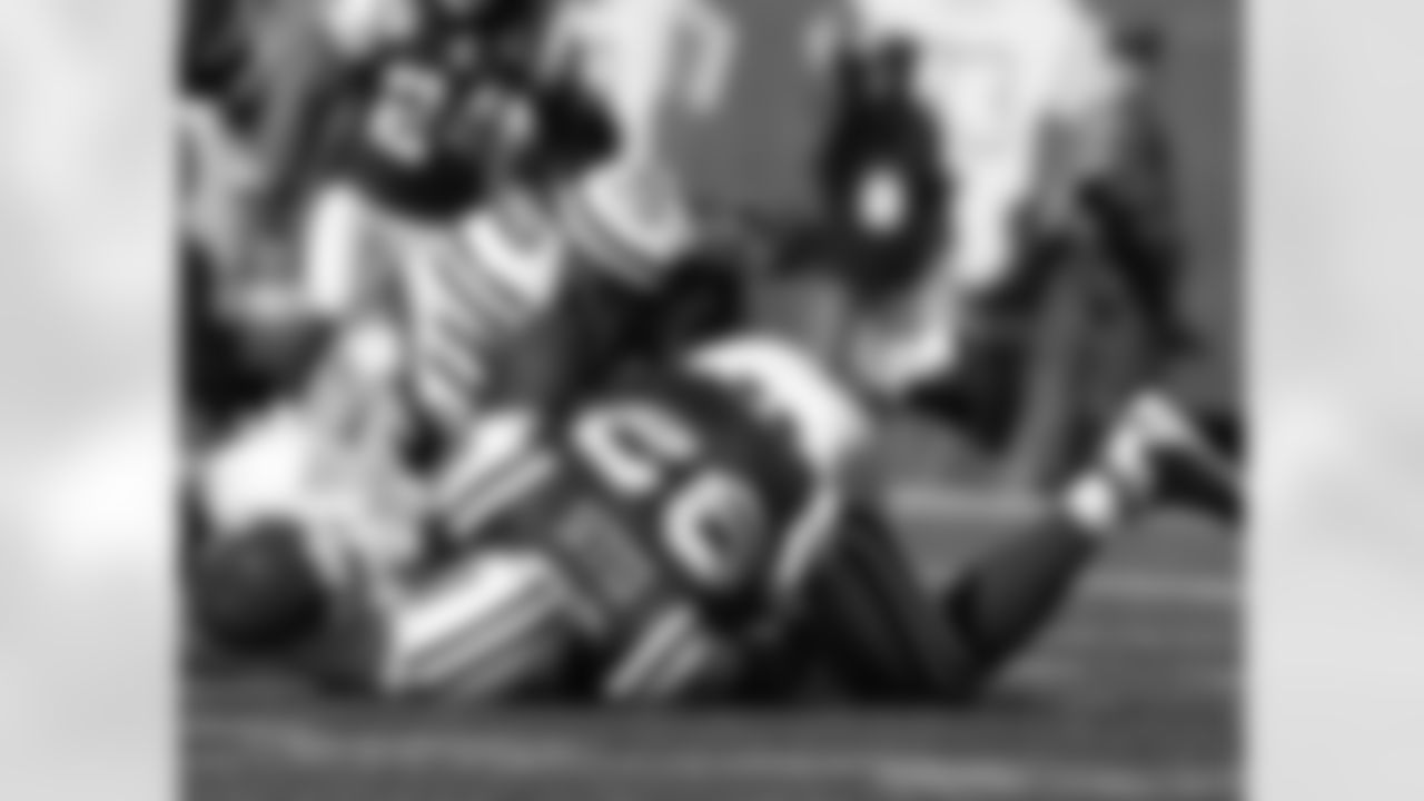 Shaun Ellis Photos